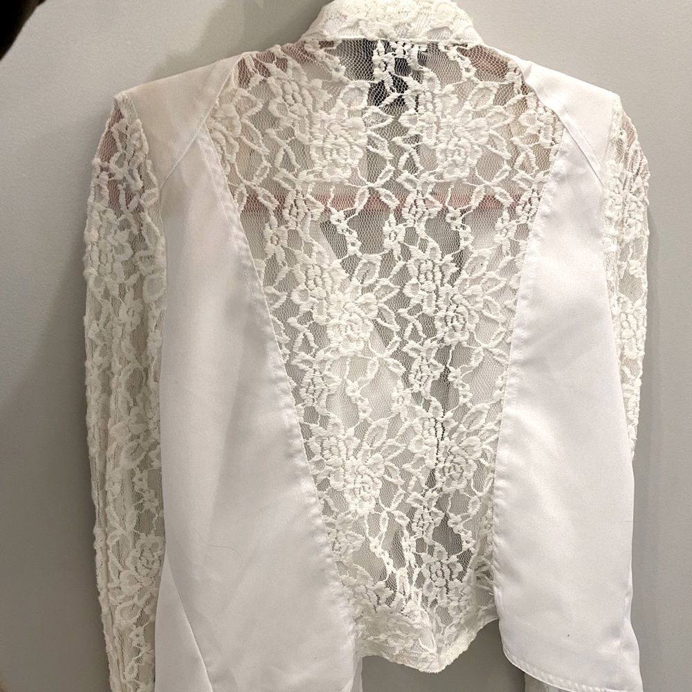 White Lace Jacket - Picture 2 of 3